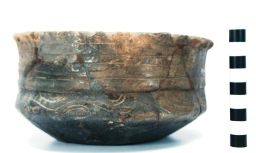 14 Caddo Ceramic Vessels from the Paul Mitchell Site (41BW4) VESSEL NO.: 341 414, Burial 1 VESSEL FORM: Carinated bowl with flat and scalloped lip (cf.