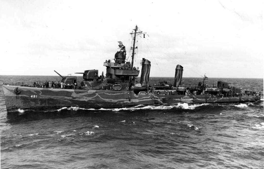 A 1,620-TON Benson-class destroyer, USS Farenholt was commissioned in April 1942.