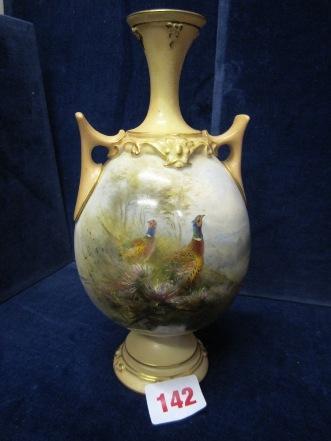 shape 1944 142 Royal Worcester Blush ware vase with