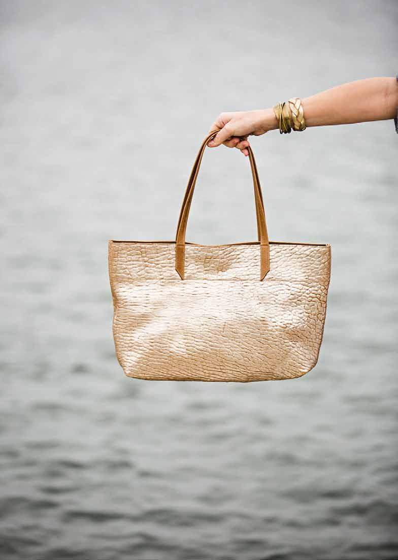 the libby tote Simple. Chic. The Perfect Tote. You can t go wrong with this one.