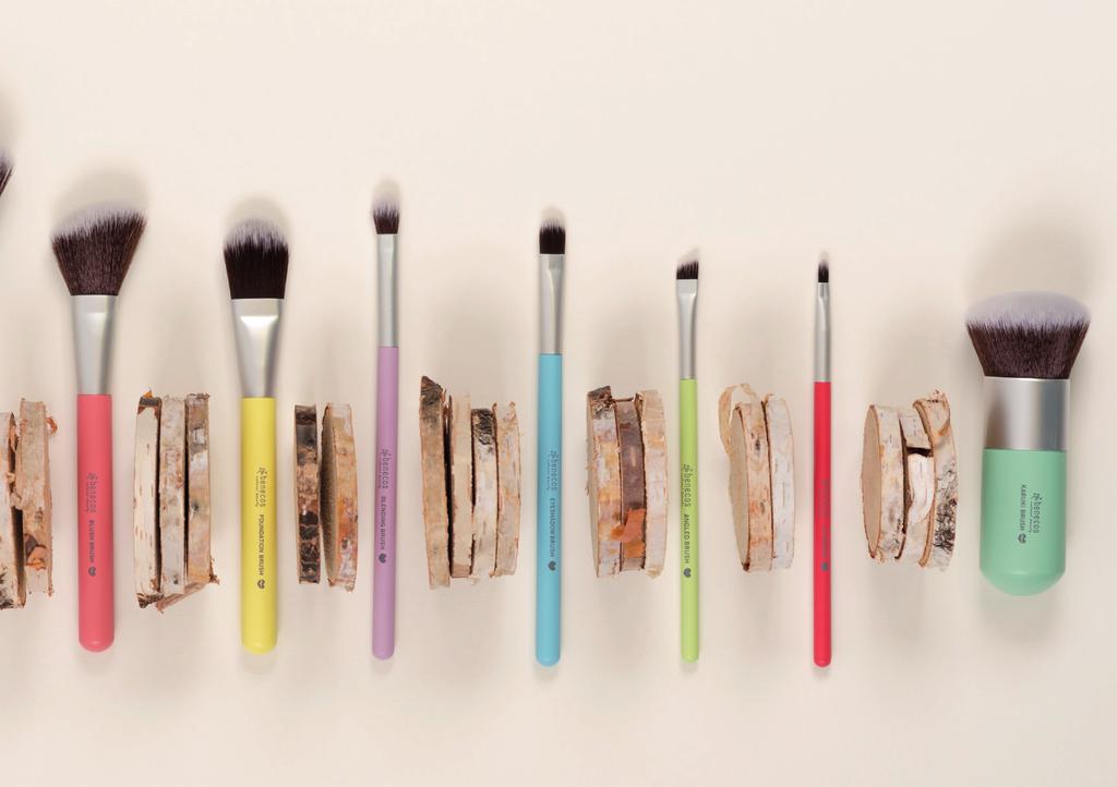 BRUSHES COLOUR EDITION ACCESSORIES The benecos brushes, made from top-quality synthetic hair, lacquered, FSC certified birchwood and recyclable aluminium, have some