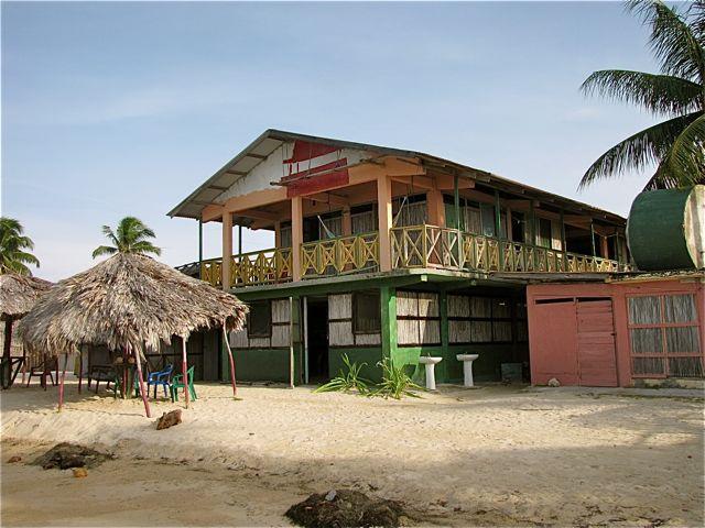 Lodging hall at San Blas Archipelago.