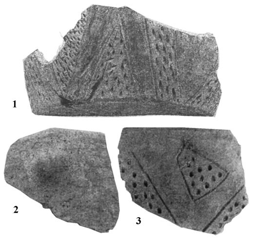 Because of its strong secondary firing it is not possible to attribute it to a specific stage (fig. IV.23). Another distinct fragment is a sort of a pan with a lobed lip (fig. IV.21.1).