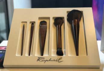 Raphaël Brushes presented an innovative new manufacturing process for brushes, without use of a metal ferrule.