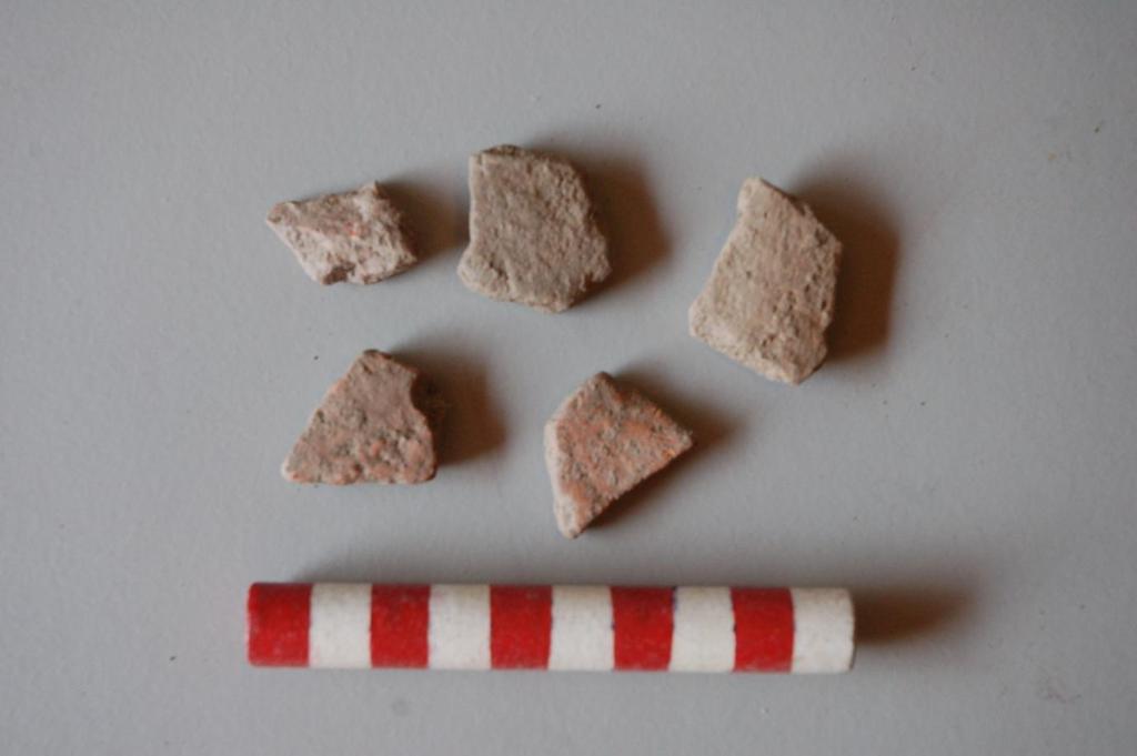 2.3 Sherds of medieval pottery 10 centimetre scale Possibly