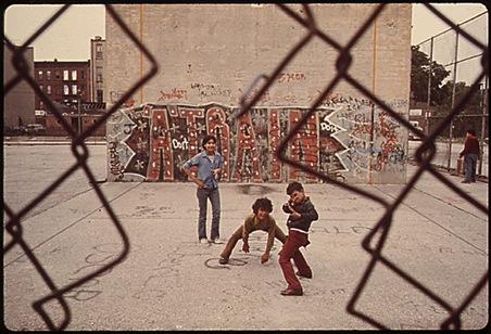 1980s in Postmodern America Graffiti was made possible because many buildings in inner city America, in particular NYC,