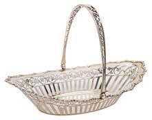 * 200-250 23 23 An Edward VII silver swing-handled basket, maker James Dixon & Sons Ltd, Sheffield, 1906 of oval outline with