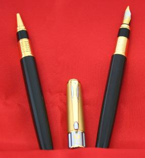 33 cost SUPERB QUALITY GIFT PENS ACCENTED WITH 10ct GOLD LEAF The ladies pen also has a crystal rhinestone in the top.