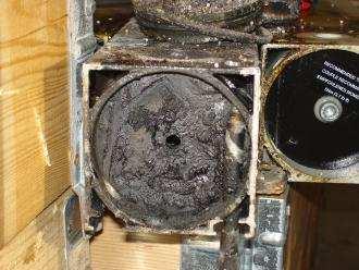 3) LACK OF MAINTENANCE Causing damage to dryer components Although oil carry-over happens in medical
