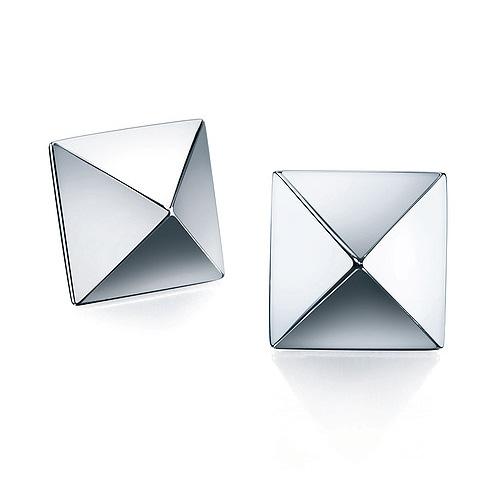 Charles River Laboratories Awards 5 Birks Rock & Pearl Stud Earrings Item Number : 173130 From the Birks Rock & Pearl collection, silver stud earrings.