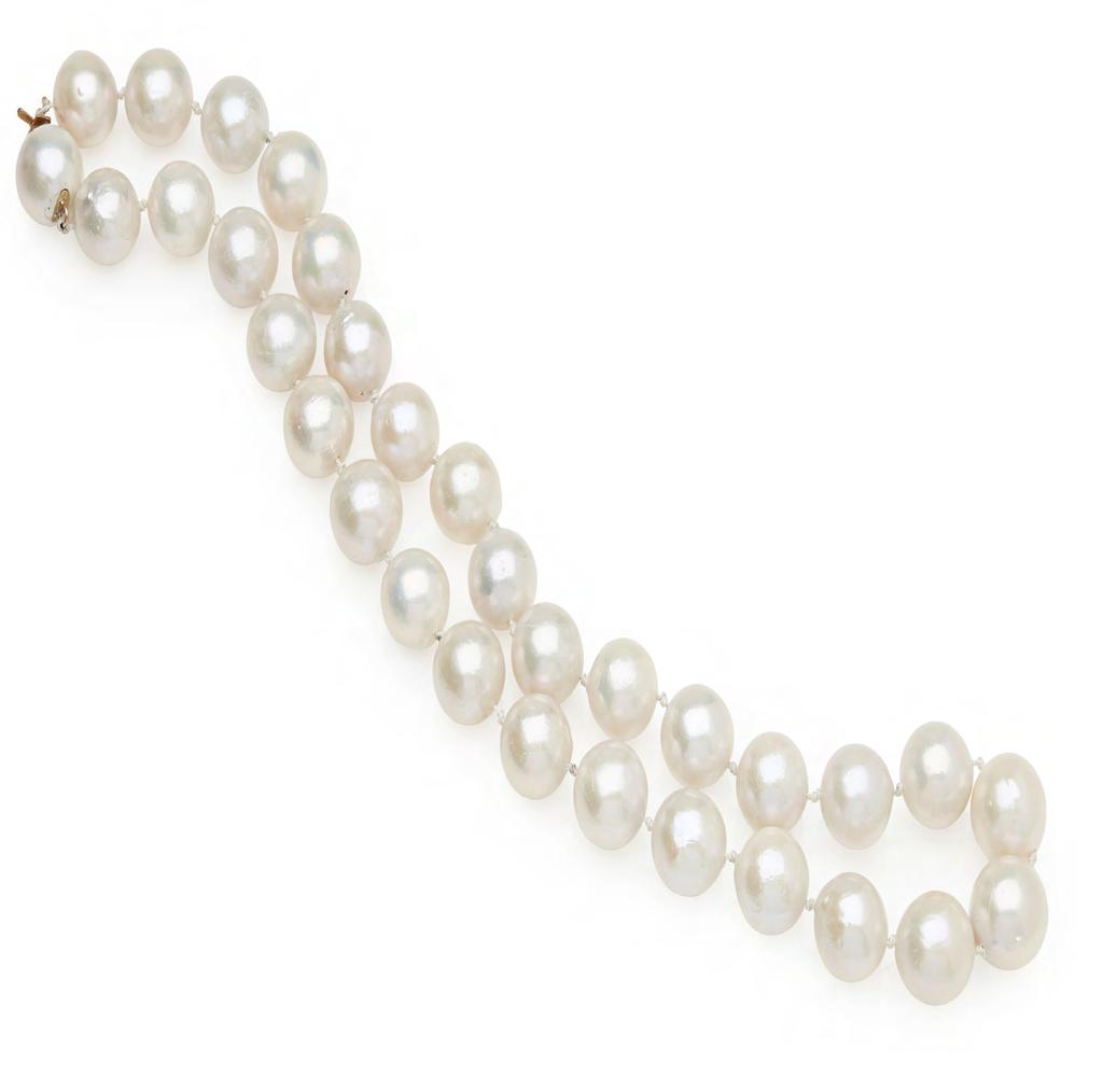22 Lyon & Turnbull 87 A natural pearl and diamond set pendant necklace the pendant set with a bouton pearl, in border of four small old round cut diamonds, suspended from a similarly set diamond