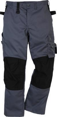 539 BIB N BRACE 41 PS25 Article no 100548 Mechanical stretch quality / Two-way zip / Chest pockets can be buttoned or loose-hanging / 2 CORDURA reinforced, tuckable, loose-hanging outside pockets, 1