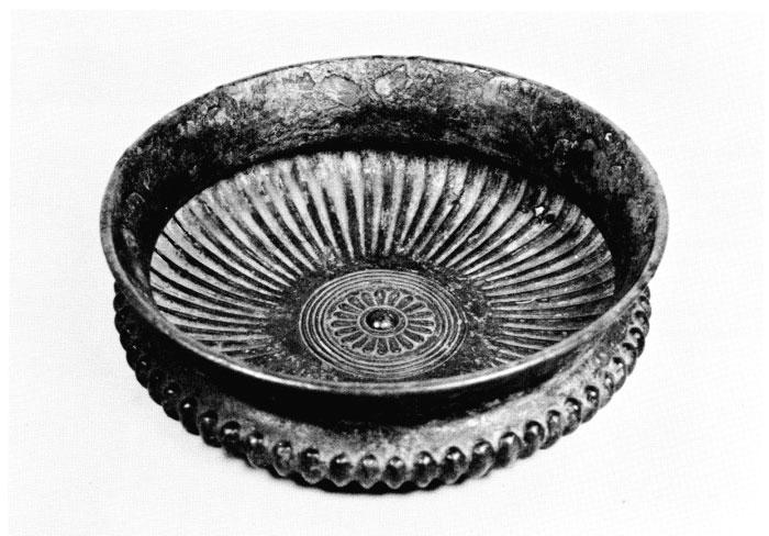 62.7193. 14. Bowl. Achaemenian, 5th century B.C. Bronze; diam.
