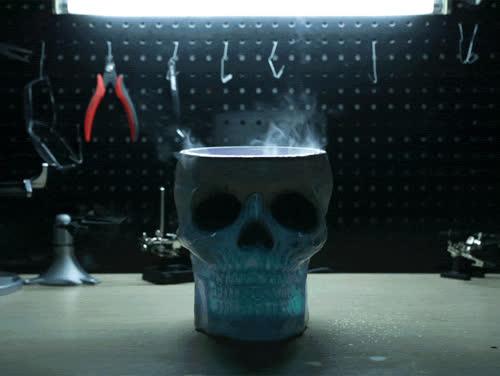 Glowing Smokey Skull Created by Ruiz