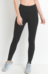 These fashion forward yoga leggings are perfect for any activity.