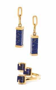pendants suspended from oval gold links, and a similar 18 karat yellow sculptural ring containing three square block cut lapis lazuli. Necklace stamp: 585 14K. Earring stamp: 14K.