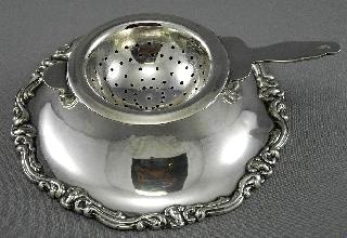 490 491 492 493 494 495 496 497 498 499 500 501 502 503 504 505 506 507 Silver trophy mug dated 1908. Egyptian revival hard stone and gilt metal brooch. Pearl necklace.