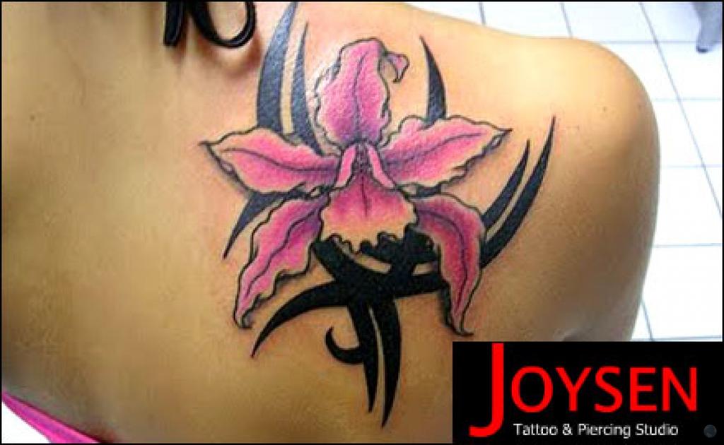 Ladies Tattoo welcome to Joysen Tattoos These day's most female tattoos are considered extremely sexy and attractive.