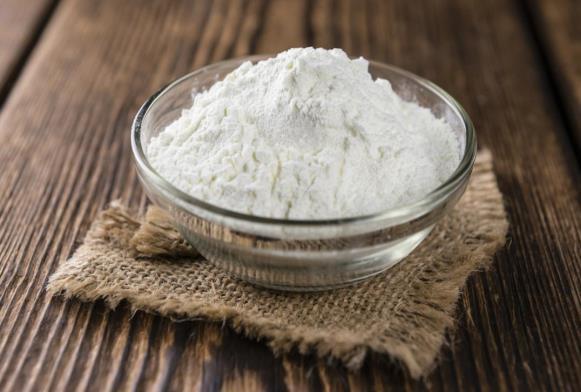Benefits of Powdered Milk (may help with the following) Moisturizing dry skin - Milk is truly a wholesome moisturizer with water, fat and proteins that can replenish the lost natural moisturizing