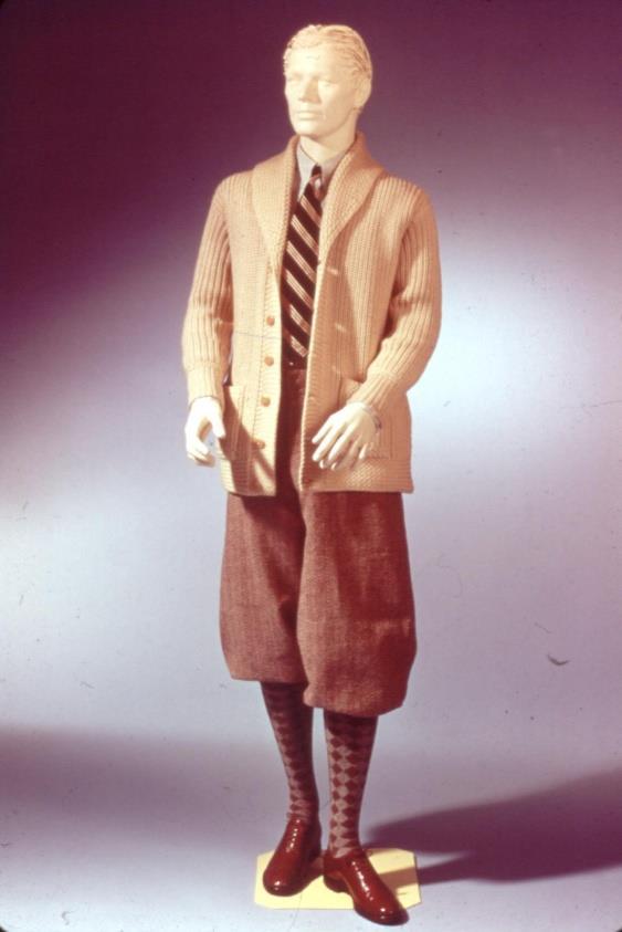 cuffed at the bottom- knickers Edward 8th Prince of Wales -Shown here in a suit and overcoat,