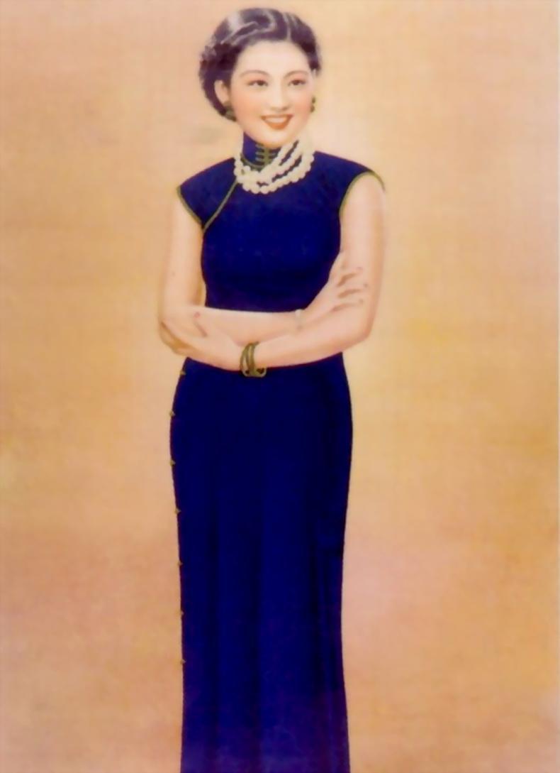 Figure 3. Chinese dress During the time from the fifties to the before of the reform and opening, the cheongsam was called the Four Olds (old culture, old ideas, old customs and old habits).
