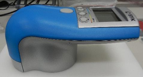 2.2.4 The color durability of foundation is measured in vitro using a rubbing device (Washability tester, Braive Instruments, Belgium) and a portable spectrocolorimeter (Spectro-guide 45/ Gloss,