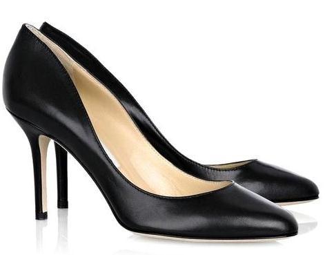 Closed toe pumps are preferred, however open toed shoes are