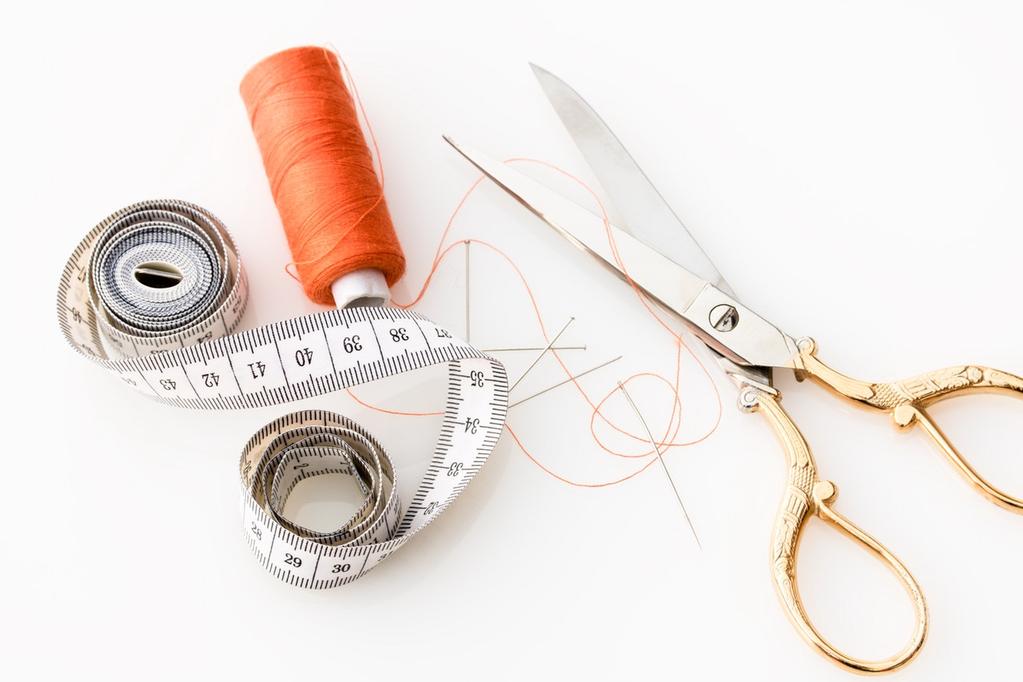 OPEN SEWING; PRIVATE LESSONS Monday-Friday, 1-5 pm Saturday, 10 am-1 pm
