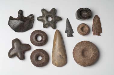 $700-$1,000 Closing: Friday, December 9th, 1:50 P.M. 618. Stone Tool Lot of Mixed New World Cultures (11) Varied.