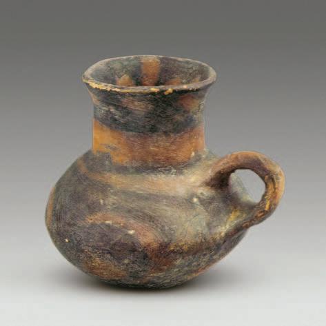 Fig. Painted pottery hu-pot (M7:7) mouth, tall ring-foot, and one small ear on the rim. The outside plate is decorated with connected triangle filled with vertical lines. Guan-jar has one piece.