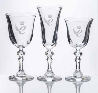 Presented in a blue carton For satin-lined box please add 5.00 per unit Goblet Height: 178mm.