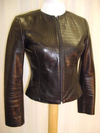 13. Danier Couture Leather Women s Short Fitted