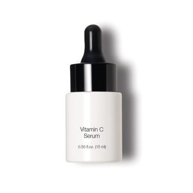 What It Is This powerful, radiance-boosting treatment contains a 10% potent level of Vitamin C.