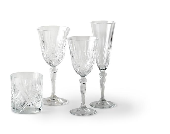 Pieces available: Water goblet: 20 cm Wine