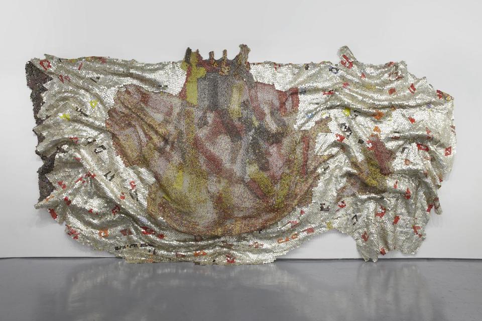 ART REVIEW In Anatsui s art, rescued trash comes to life, tells a story JACK SHAINMAN GALLERY, NEW YORK They Finally Broke the Pot of Wisdom is one of about a half dozen works in El Anatsui: New