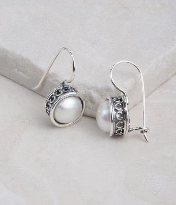 Earrings with Pearl
