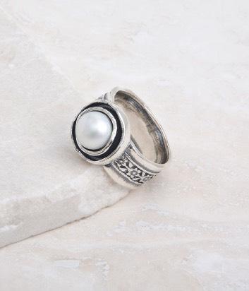 R1004 Oxidized Sterling Band Ring with