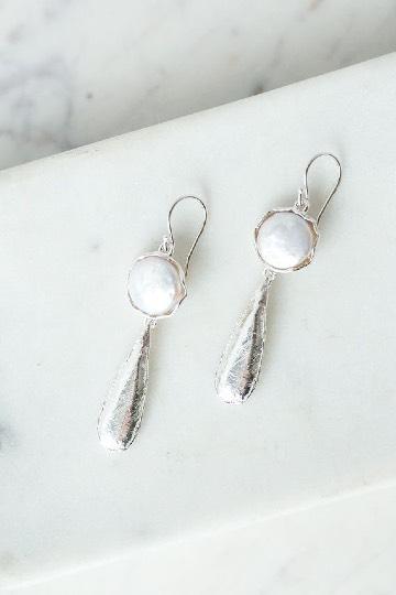 Drop Earrings, Freshwater Pearls 2 1/4 in length E1070 *New