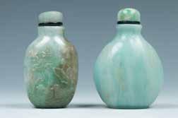 73 A SET OF TWO SNUFF BOTTLES 鼻烟壶一套两件 A set of two snuff bottles, one of ovoid form carved with