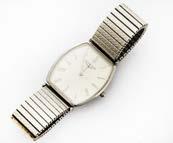 A c1980s La Grande Classique de Longines stainless steel gentleman s wristwatch, 30mm case, ref. L4 635 2, on later expanding strap 80-120 422.