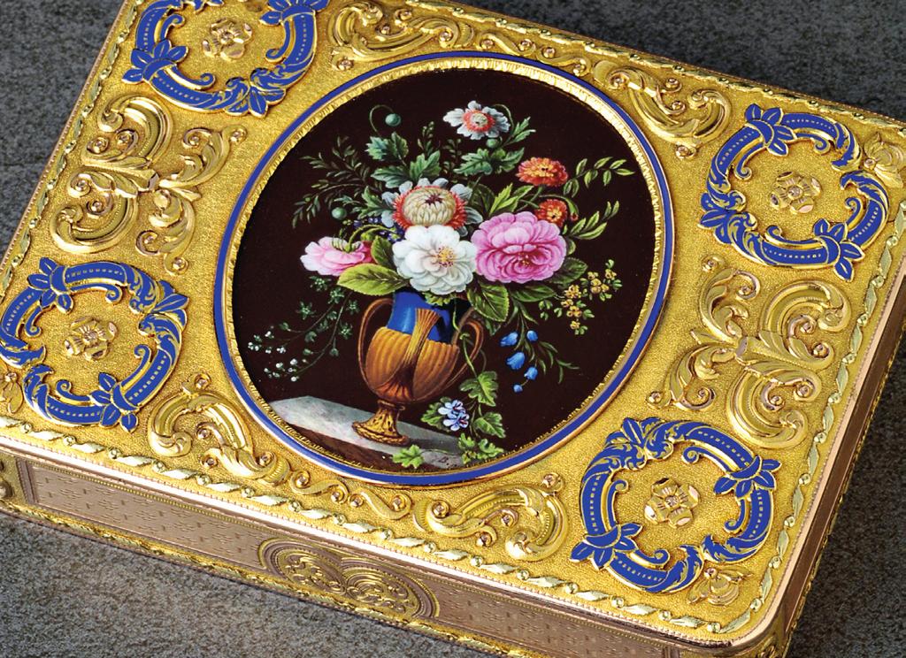 Coiny s box La Muse Clio [138] and the Bouquet of Summer Flowers by Charles Colins /Johann Daniel Berneaud [145] both achieved 55,800 euros each.