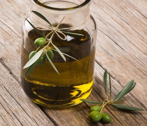 Benefits of Olive Oil (may help with the following) Healthier and younger looking skin by removing dead skin cells Moisturizes skin Fights acne causing bacteria Rich in vitamins including A, D, E and