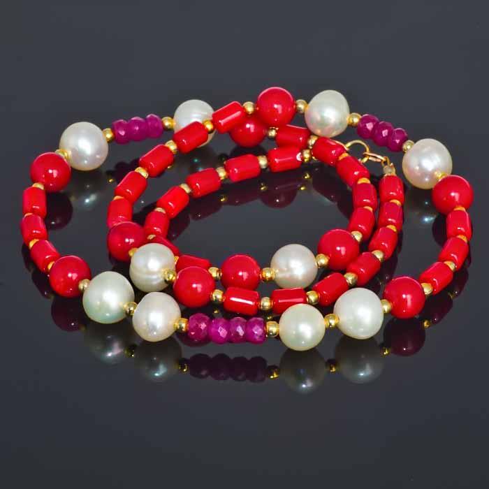 2307/067 pearl necklace with Rubies