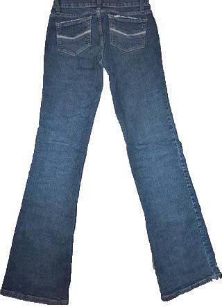 Skinny jeans are very popular and can flatter almost any figure, as long as the legs are straight and long.