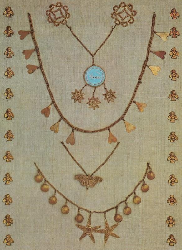 Celestial elements were often used in Egyptian art but do not have been generally incorporated into surviving jewellery.