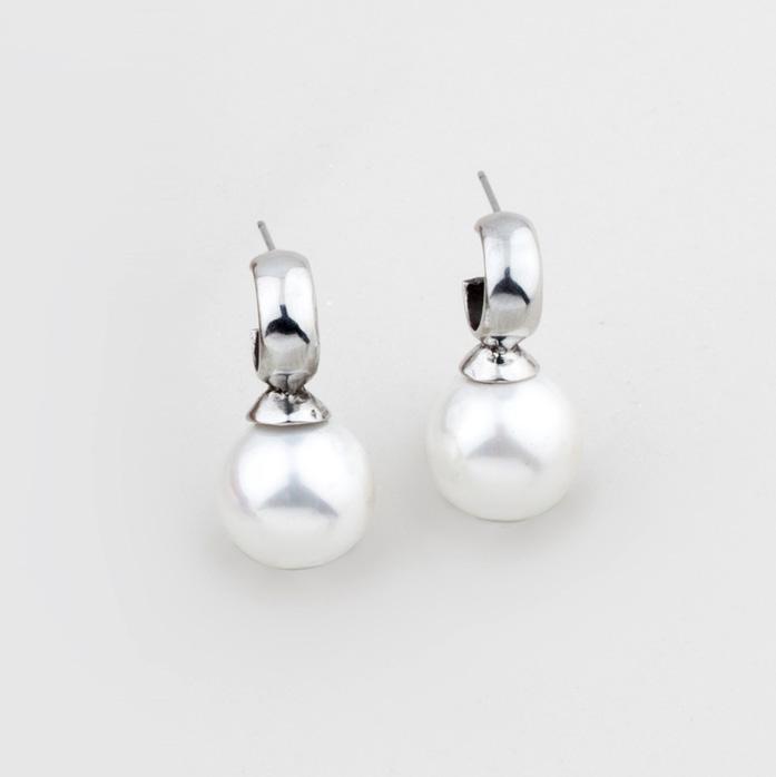 Hoop Earrings Crystal size: