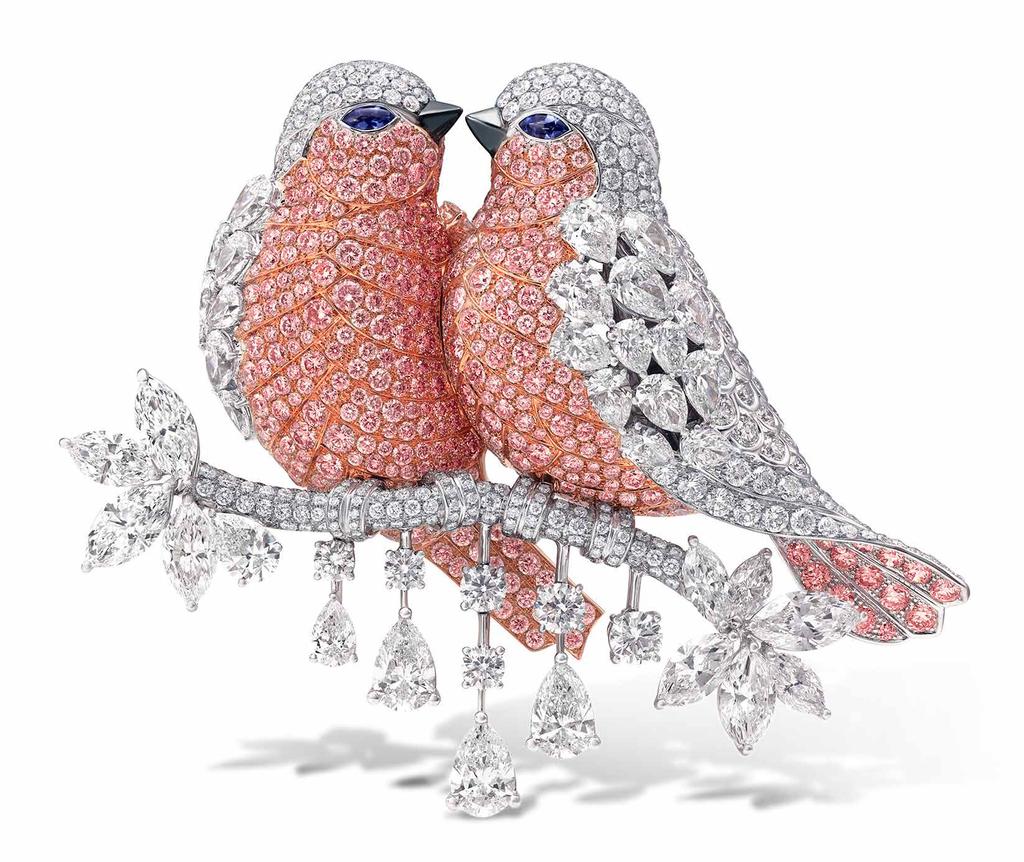 Pink and White Diamond Lovebirds Brooch in white and pink 18K gold, set with 47.31 carats of white and pink diamonds, and 0.53 carat of sapphires (for the eyes); the beaks are in patinated gold. POA.
