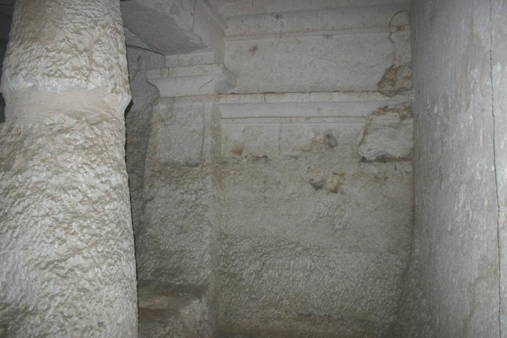 Figure 7: View of the interior of tomb 16, the surfaces of its outer