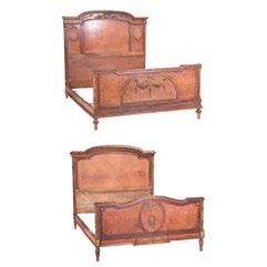 546 Suite of Italian Renaissance Style Seating Furniture. Early 20th Century. Comprising Walnut and Velvet Upholstered Sofa and Armchair.