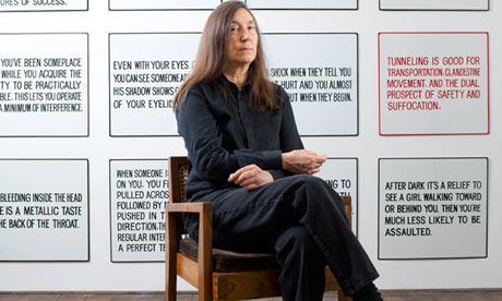 Jenny Holzer #39 Born: July 29, 1950 (age 63) Gallipolis, Ohio Nationality: American Style: Conceptual Art Originally aspiring to become an abstract painter, her studies included general art courses